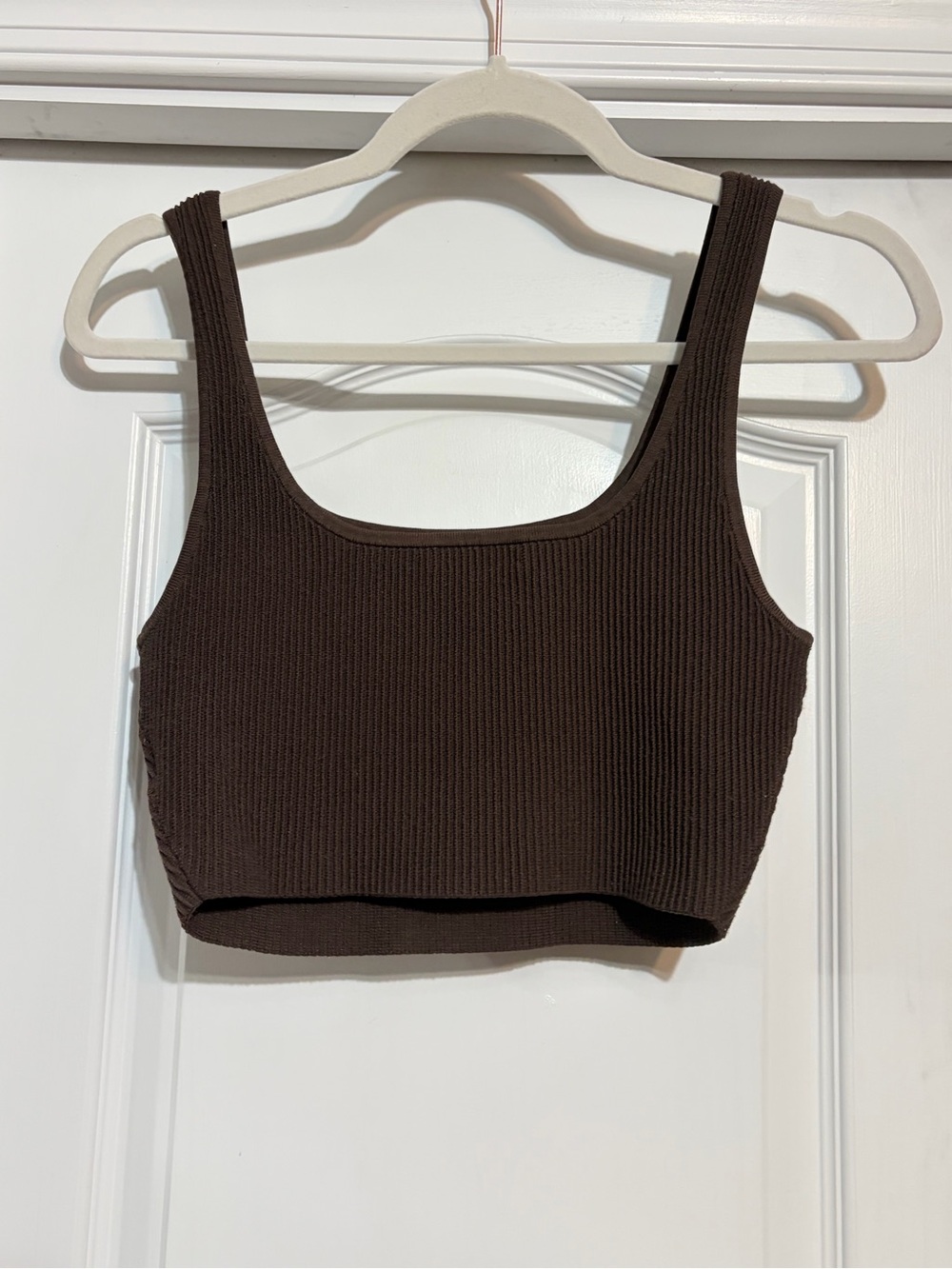 Aritzia Babaton Sculp Knit Square-Neck Crop Top - Picture 5 of 7